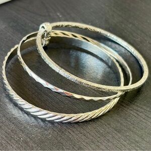 Shiny Silver Textured Bangle Bracelet Set